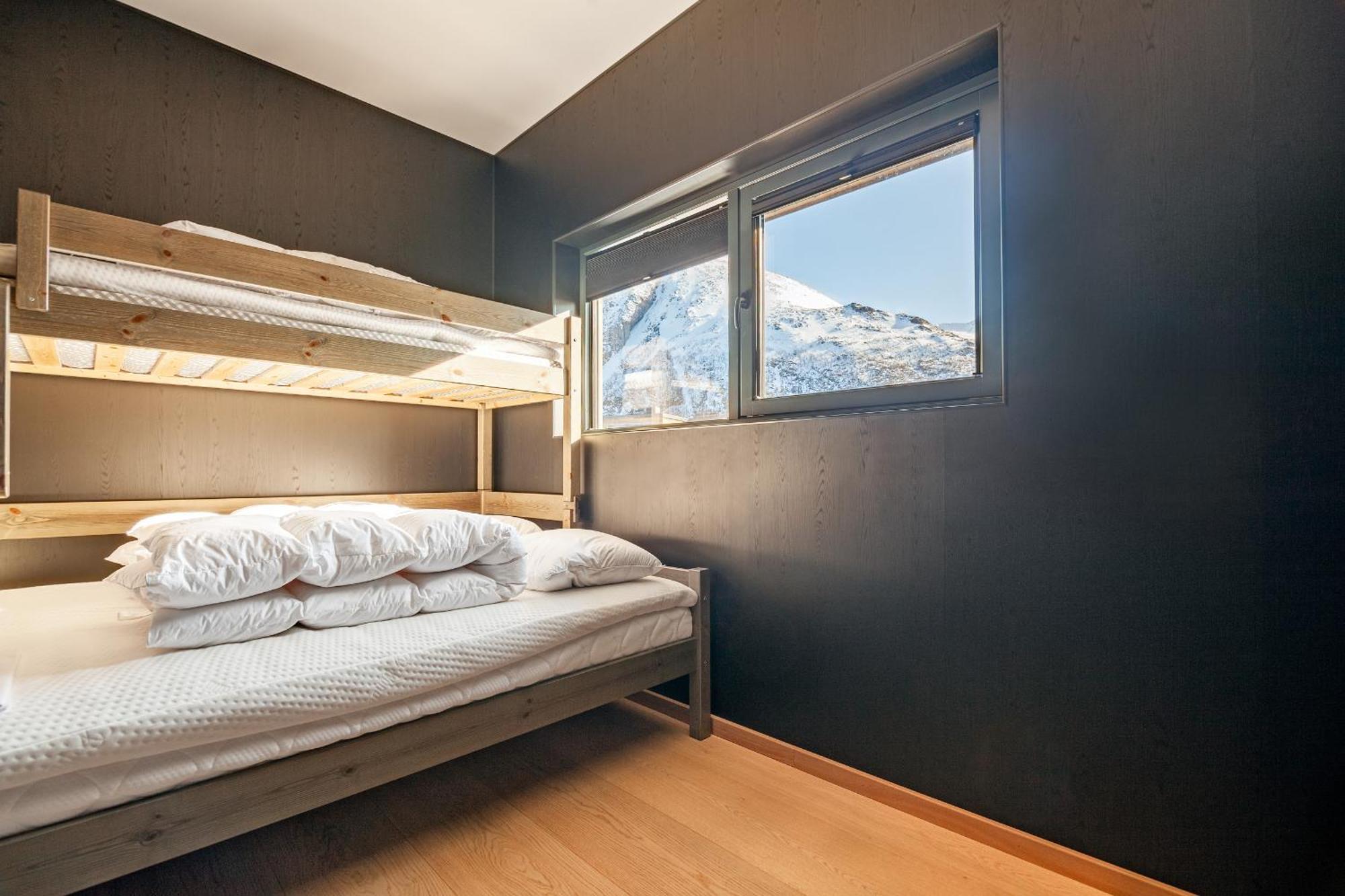 Lofoten Arctic Pearl Lyngvaeret