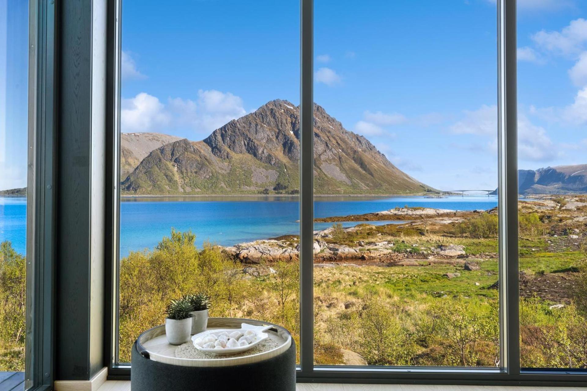 Lofoten Arctic Pearl Lyngvaeret